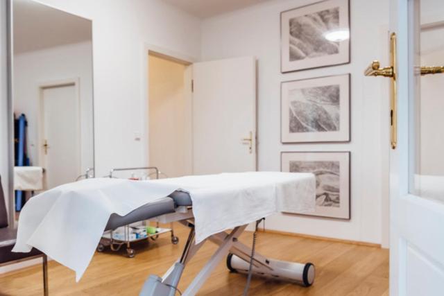 Exquisit Aparthotel 4*