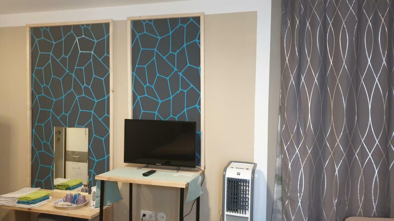 Exquisit Aparthotel 4*